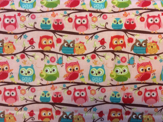 Snuggling Owls on Light Pink - 8" round