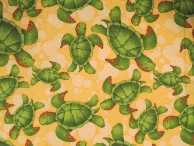 Green Sea Turtles on yellow  - 8" diameter