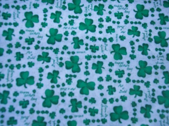 Shamrock & Happy St. Pat's Day - 8" round